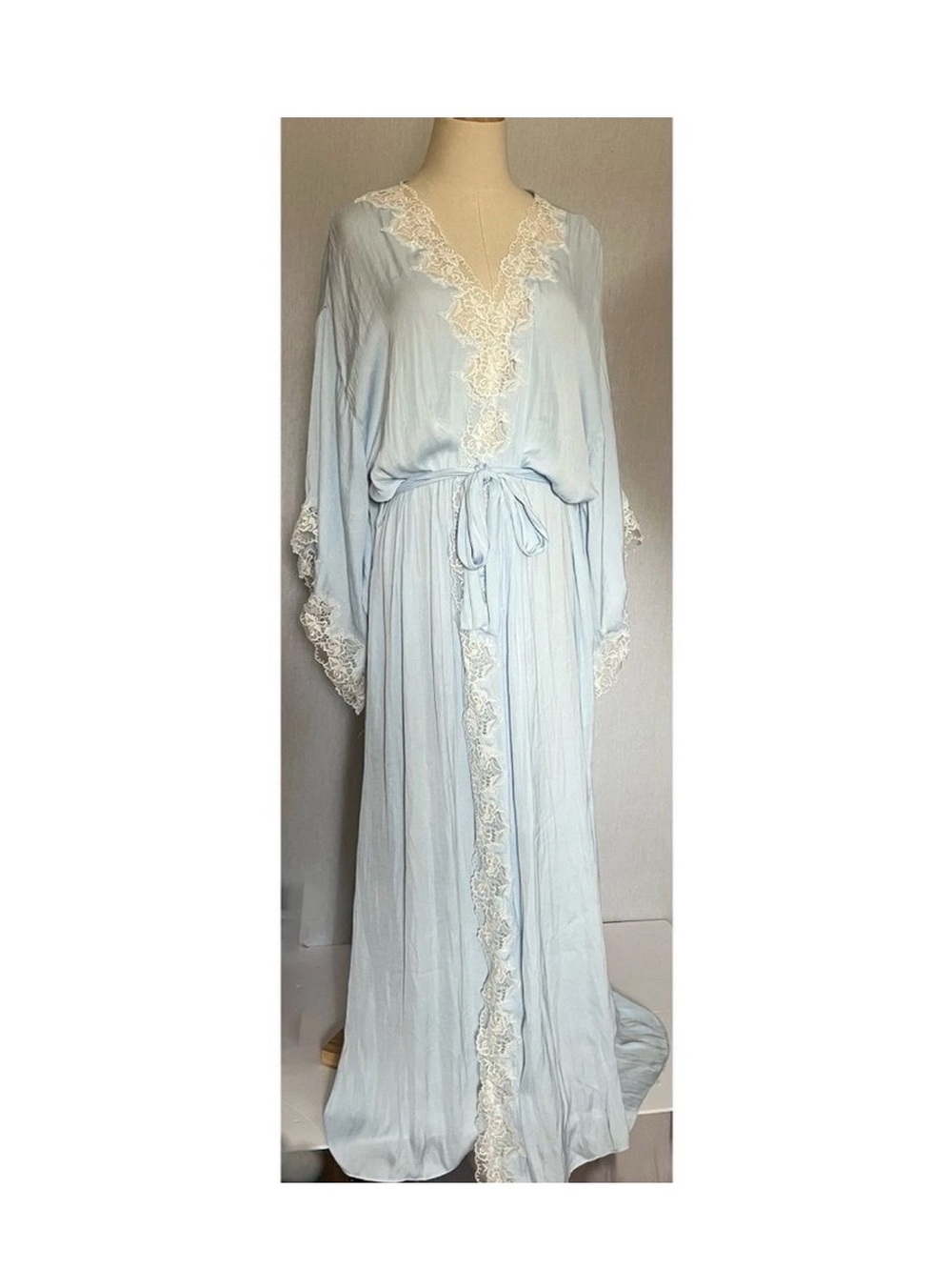 Eileen West Blue Kimono Lace Robe Bridal Elegant size Large / XL
